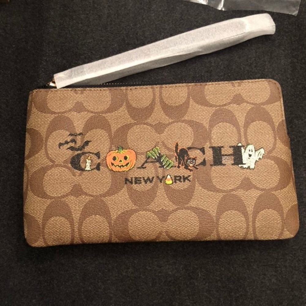 Coach Large Corner Zip Wristlet With Halloween - Picture 2 of 8